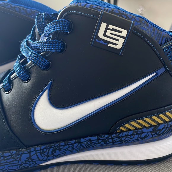 Lebron 6 Men’s Nike’s - Picture 4 of 4